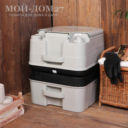 Биотуалет ECOS OC13 на 24 литра | Мой-Дом27 | <br>
 Переносной Биотуалет емкостью <b>верхнего бака 20 л</b>, <b>нижнего бака 24 л.</b>&nbsp;с <b>боковым отсеком для хранения туалетной бумаги и кнопкой сброса давления газа.</b><br>
 Идеальный вариант для семьи из 3-4х человек. <br>
 Рассчитан примерно на 60 использований до полного заполнения нижнего бака.<br>
 Очищение нижнего бака без соприкосновения с отходами.<br>
 Слив:&nbsp;поршневой&nbsp;насос
<h3></h3>